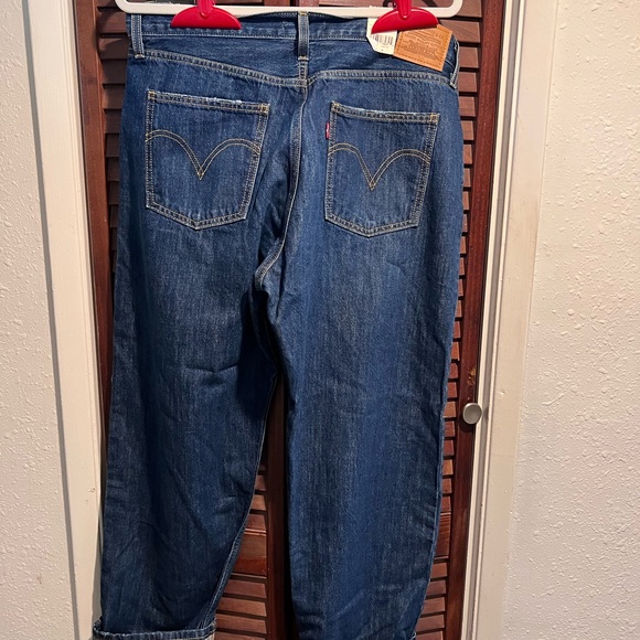Levis 32/30 women’s dad jeans - Picture 2 of 2